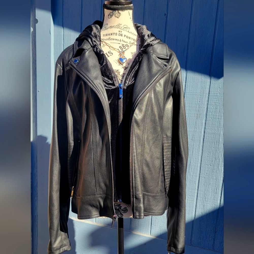 NWT Women's Tommy Hilfiger Vegan Leather Jacket